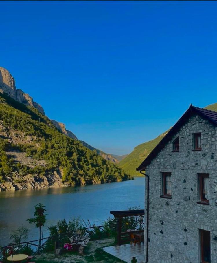 Guest House Aprripe Guri Fierza Экстерьер фото