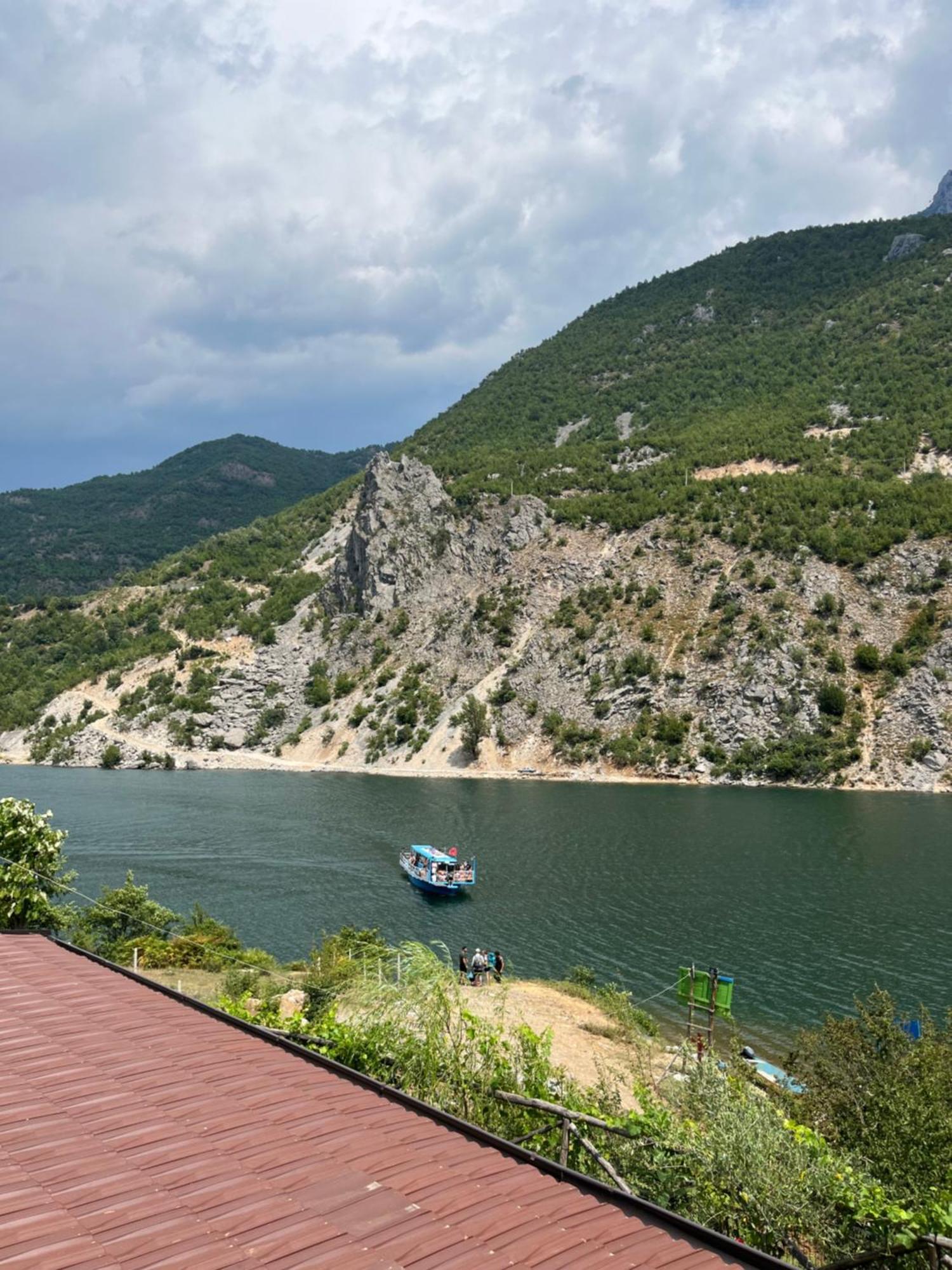 Guest House Aprripe Guri Fierza Экстерьер фото